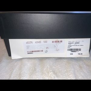 Woman’s Gucci shoes